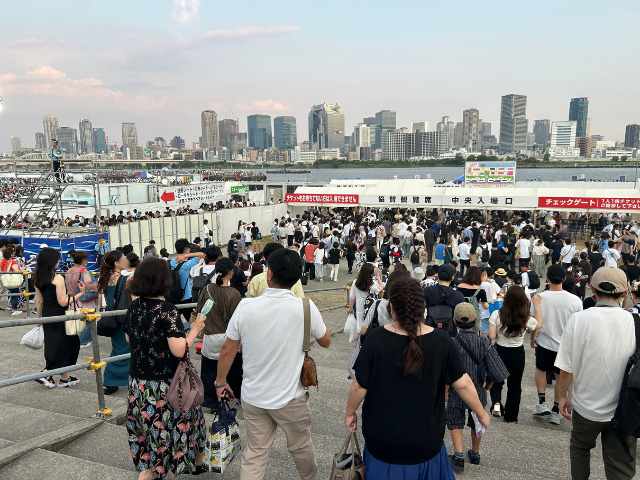 淀川花火大会有料席の中央入り口の写真